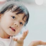 Zakaj otroku ne smete prepovedati, da je jezen na starše: kako otrokova jeza oblikuje zdrave psihološke meje zakaj-otroku-ne-smete-prepovedati-da-je-jezen-na-starse.jpg