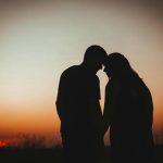 Zakaj se partnerja razhajata: tiha drama neizrečenih pričakovanj zakaj-se-partnerja-razhajata-tiha-drama-neizrecenih-pricakovanj.jpg